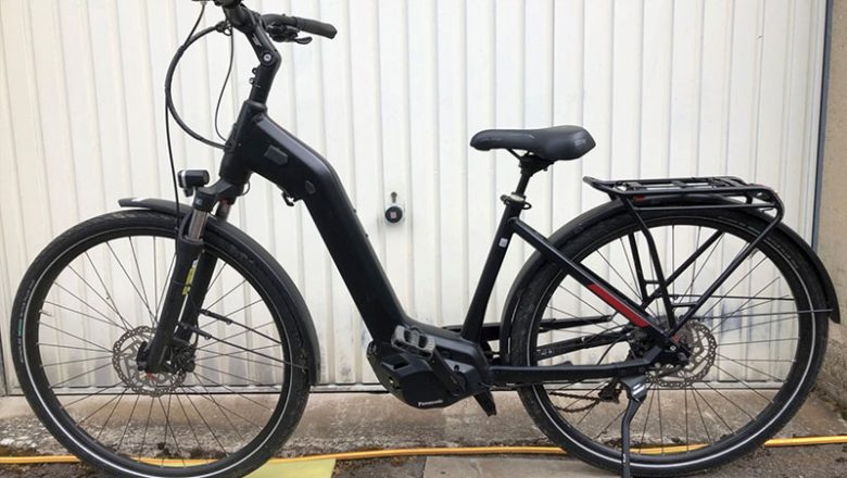 Polizei sucht Eigentümer von Elektrofahrrädern und E-Scootern