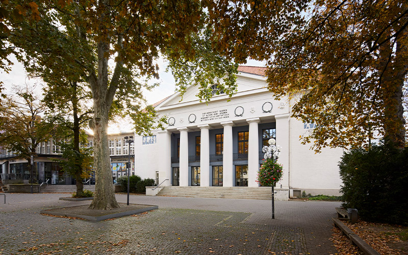 Am Donnerstag, 2. Oktober, gibt es bei der „Open Hour“ wieder die Gelegenheit, einen spontanen Blick ins Stadttheater und in den laufenden Betrieb zu werfen.