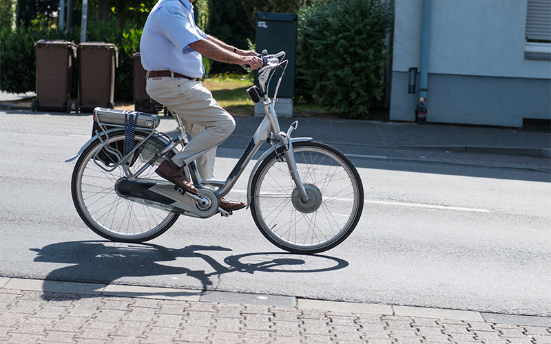 In Kooperation mit der Volkshochschule Hildesheim und der Verkehrswacht bietet die Polizei Hildesheim das Seminar "Fit mit dem Pedelec" an.