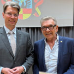 Waldemar Lorenz mit Kreuzbrakteaten in Gold geehrt