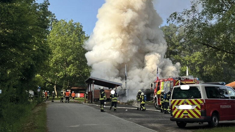 Gebäudebrand am Bad Salzdetfurther Golfplatz