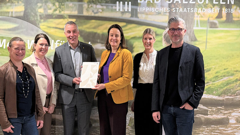Regierungspräsidentin Anna Katharina Bölling übergibt Bescheid für neue „Erlebniswelt Kneipp“