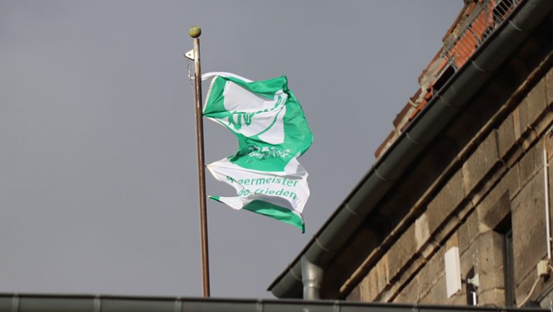 Hildesheim zeigt Flagge für eine atomwaffenfreie und friedliche Welt