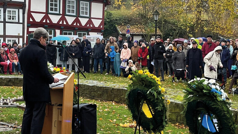 Gedenken an Opfer der Reichspogromnacht – Platz am Lappenberg nach Ehrenbürger Guy Stern benannt