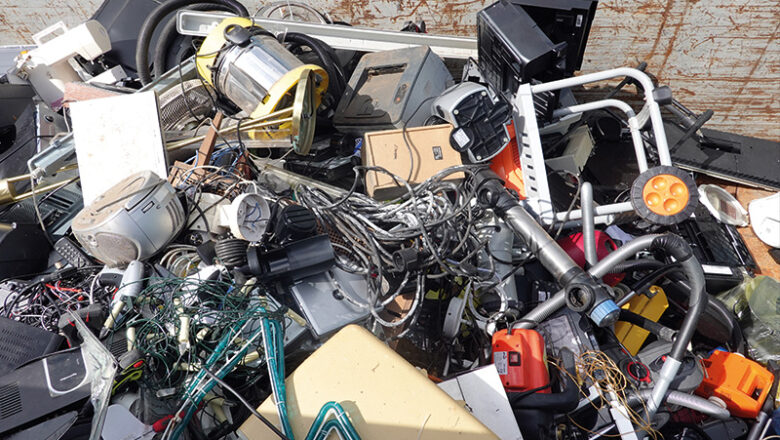 Jeder Stecker zählt: Stadtverwaltung mit Sammelaktion von Handys und Elektro-Kleingeräten
