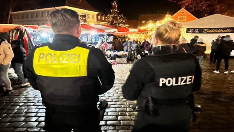 Polizei zeigt Präsenz auf dem Alfelder Weihnachtsmarkt