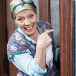 „Tratsch im Treppenhaus“ gastiert in Bad Salzuflen