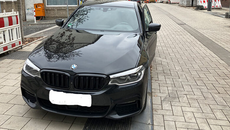 Taktile Leiteinrichtungen nicht zuparken!